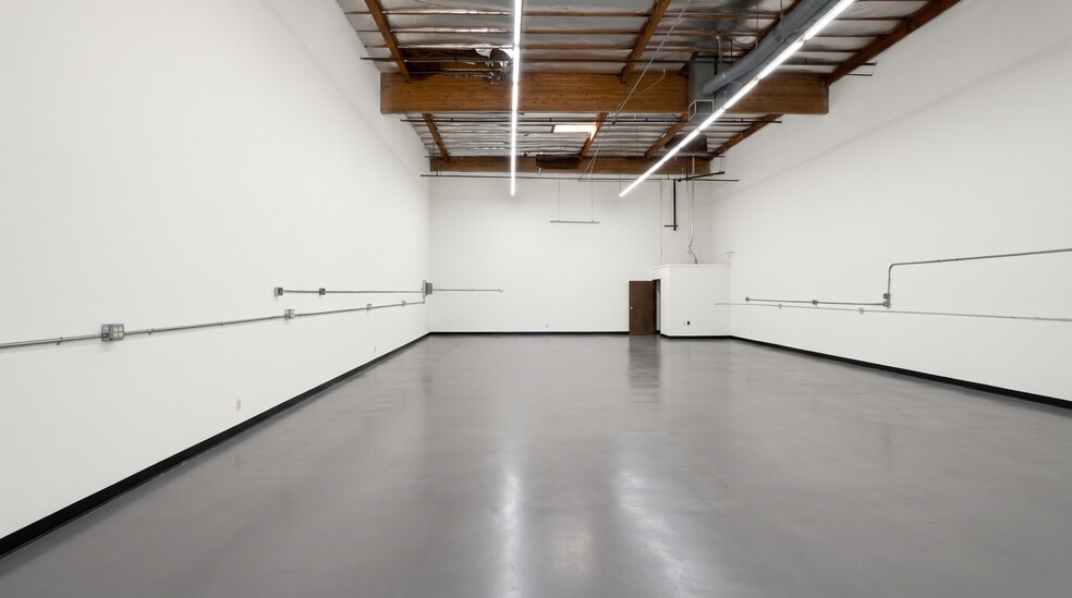 More Photos Of 1846 W 11th St, Upland Warehouse For Lease