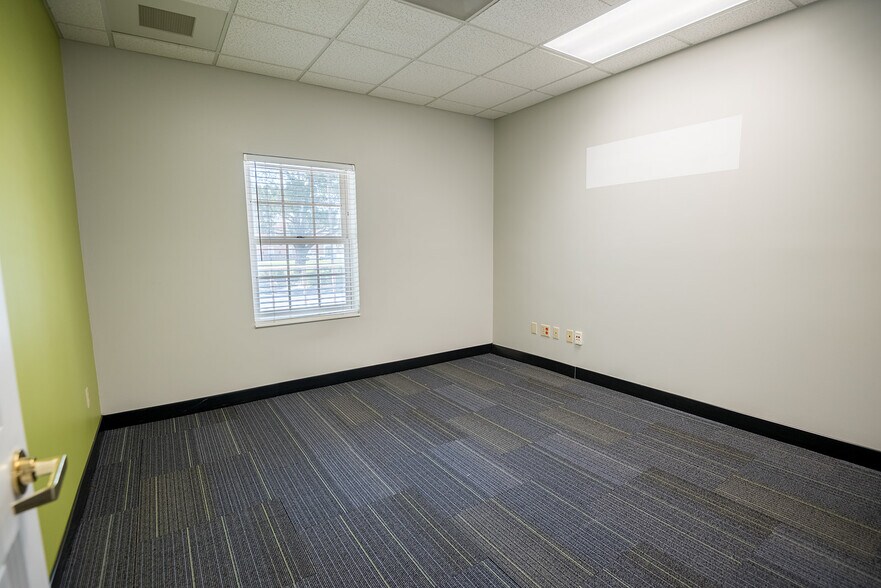 More Photos Of 300 W Main St, Lake Butler Storefront Retail Office For Sale