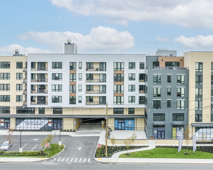 More Photos Of 120 Commerce Way, Woburn Apartments For Lease