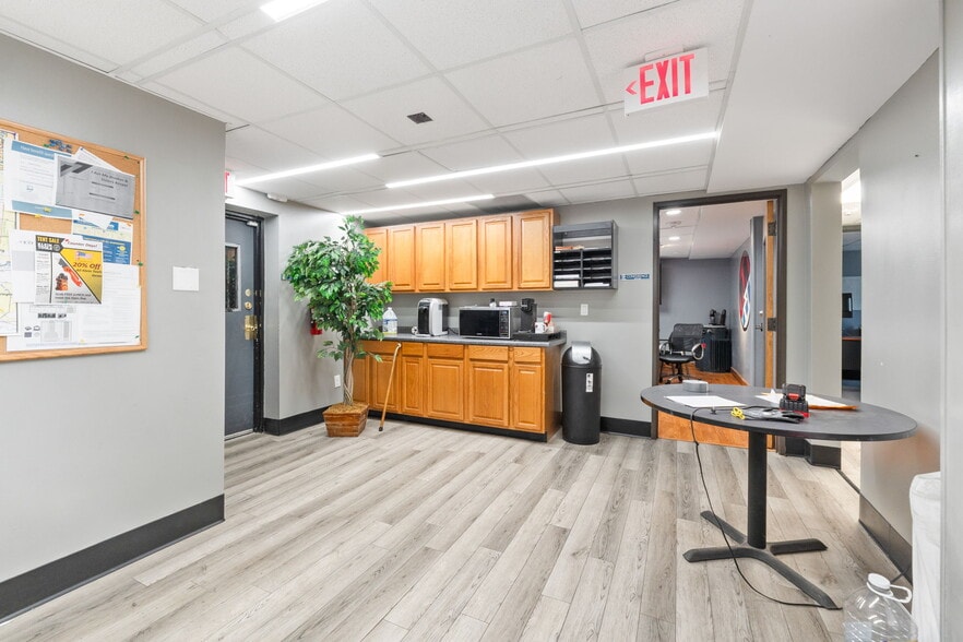 More Photos Of 820-840 Mansfield Ave, Columbus Flex For Sale