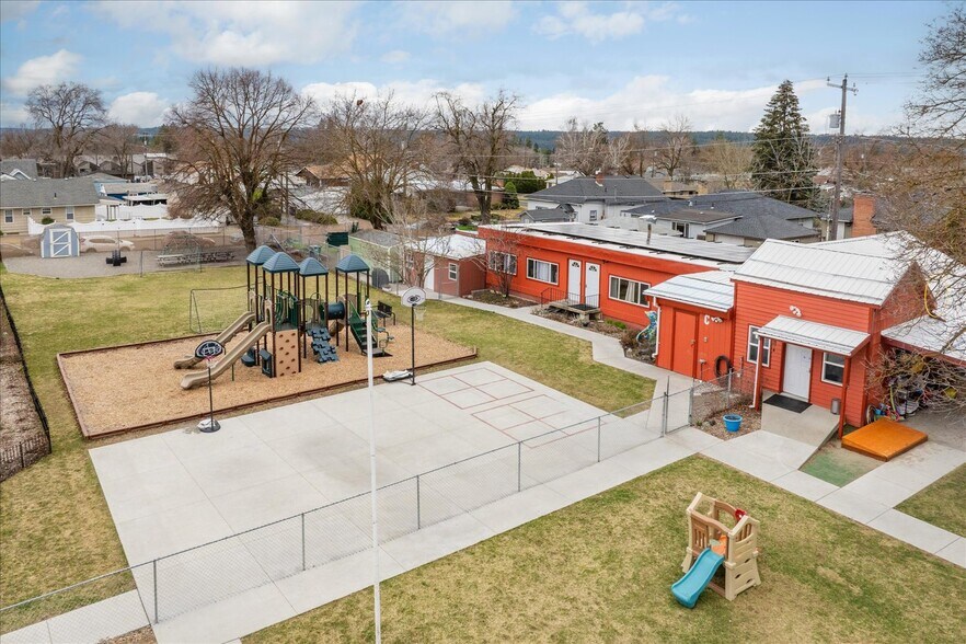 More Photos Of 4125 N Maple St, Spokane Schools For Sale