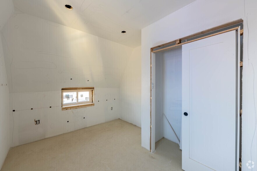 More Photos Of 421 T St NW, Washington Apartments For Sale