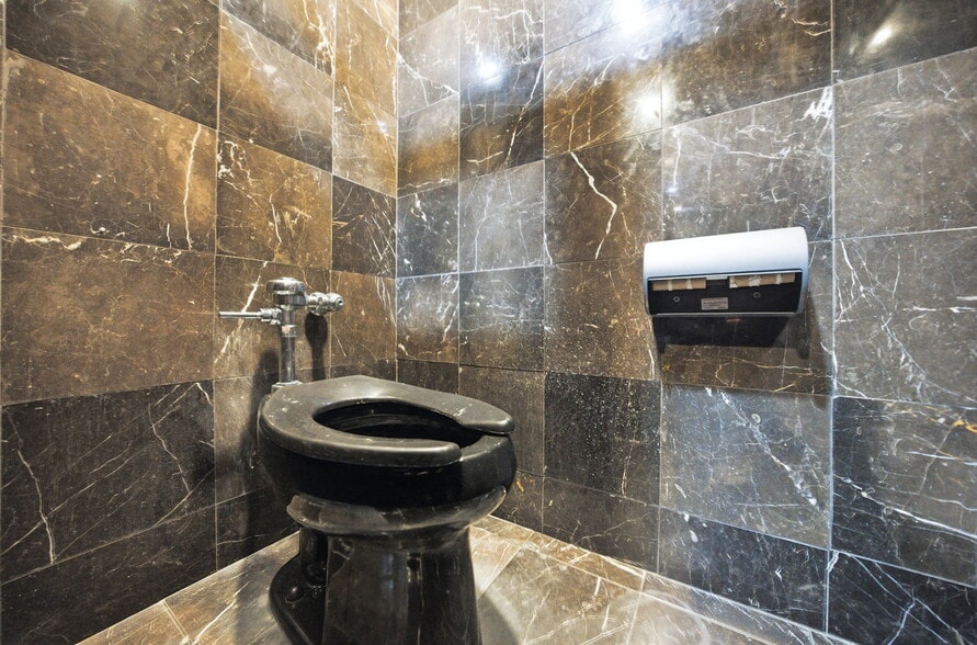 More Photos Of 238 Highway 34, Old Bridge Storefront Retail Residential For Sale