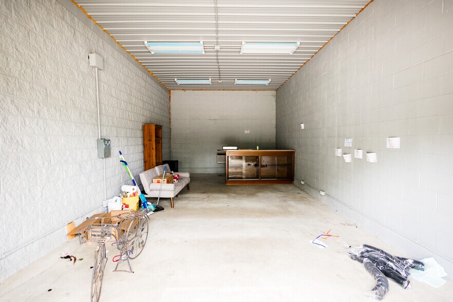 More Photos Of 417 N Saint John St, Bethany Restaurant For Sale