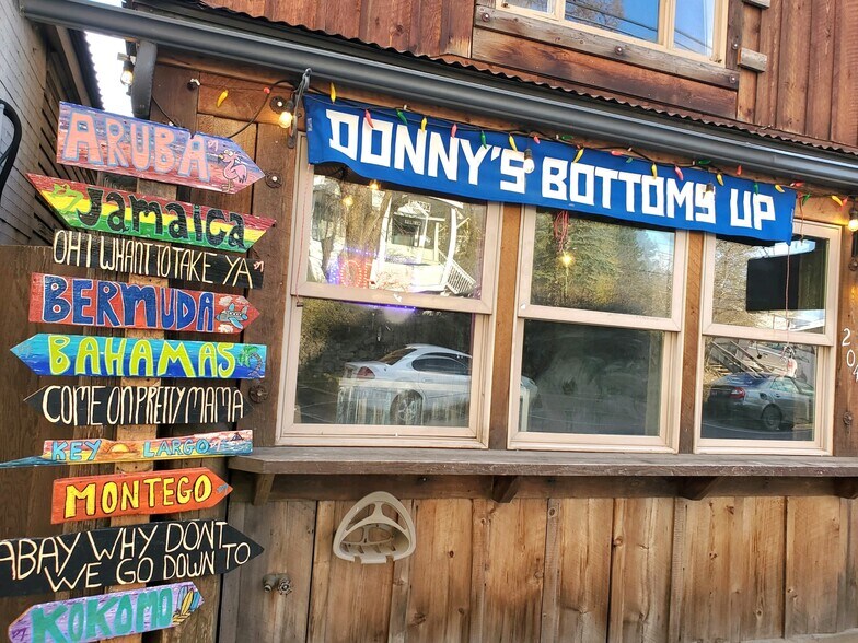 More Photos Of 204 S Coeur D Alene Ave, Harrison Restaurant For Sale