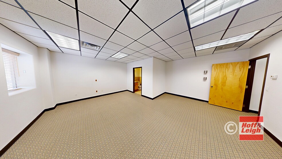 More Photos Of 131-135 Winters Dr, Colorado Springs Distribution For Lease