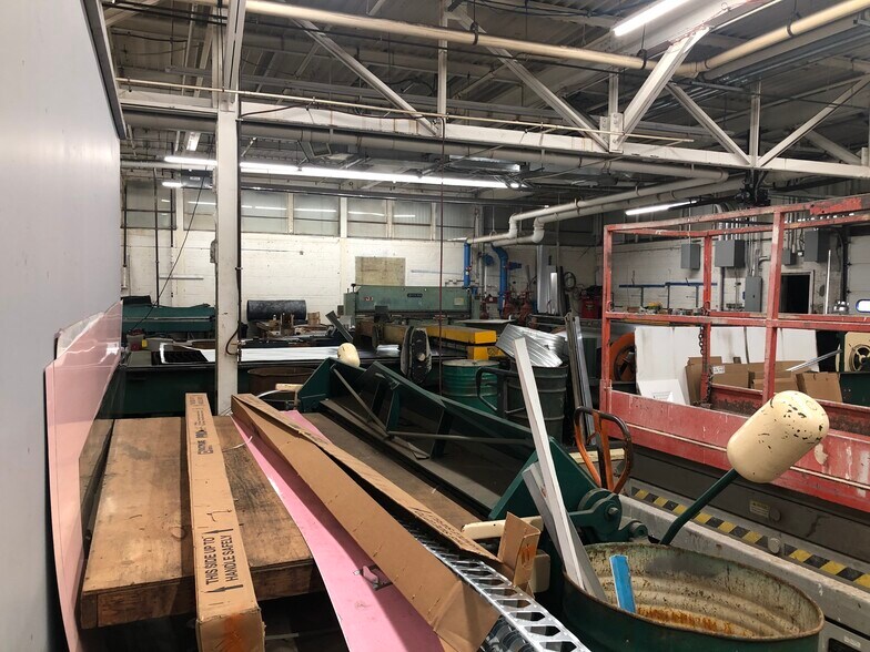 More Photos Of 263-275 Park Ave, East Hartford Warehouse For Lease