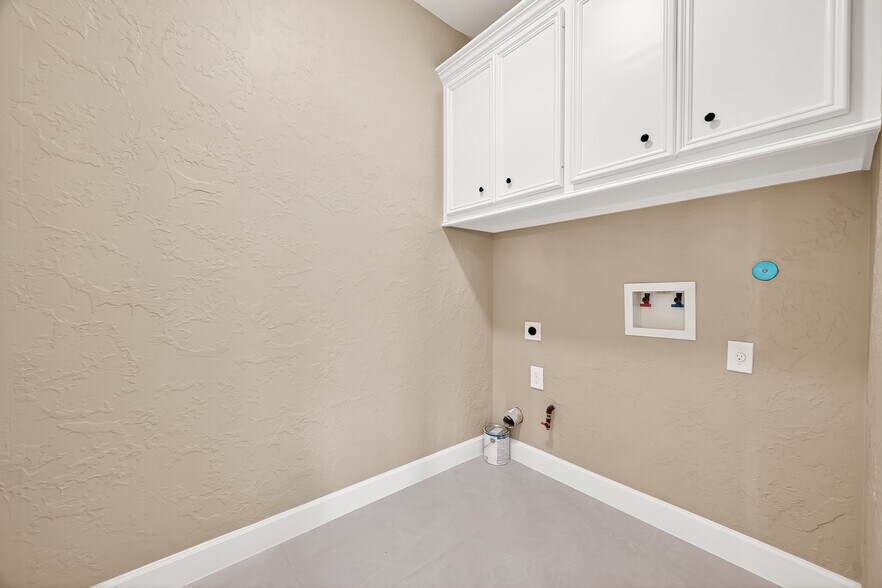 More Photos Of 14134 Packard St, Houston Specialty For Sale