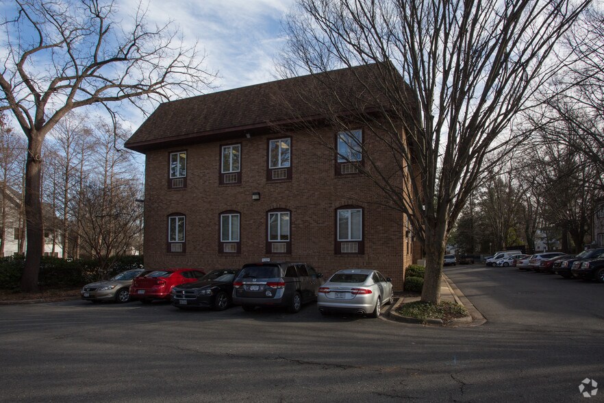 More Photos Of 201 Park Washington Ct, Falls Church Office For Sale