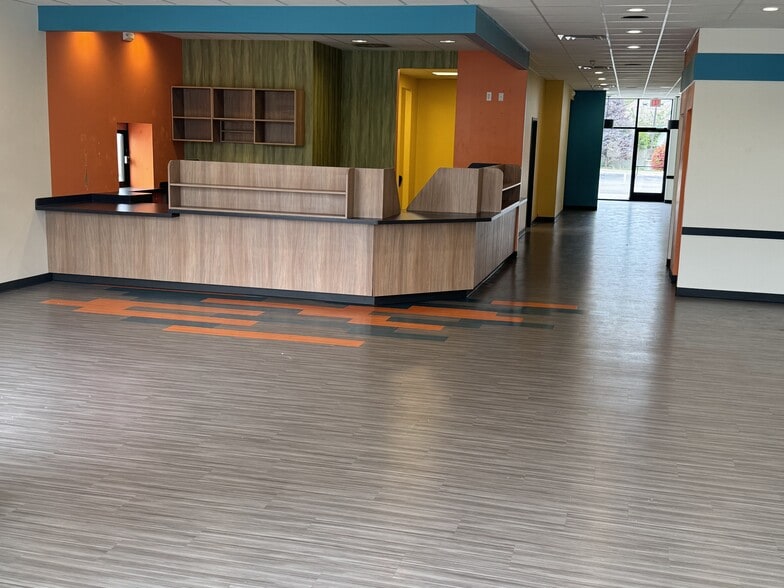 More Photos Of 24408-24420 Van Dyke Ave, Center Line Storefront For Lease