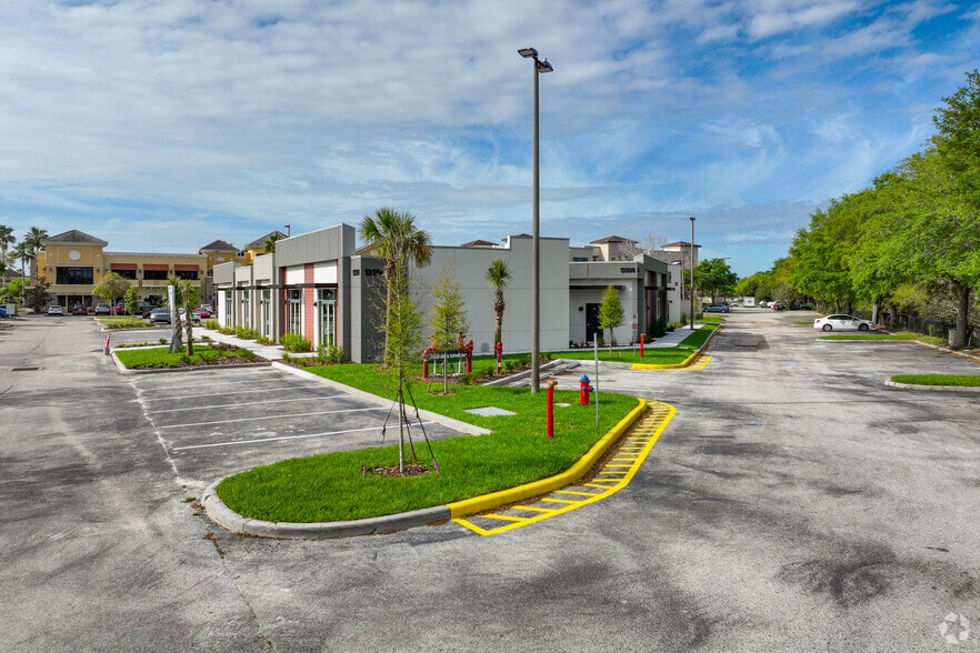 More Photos Of 13504 Village Park Dr, Orlando Unknown For Lease