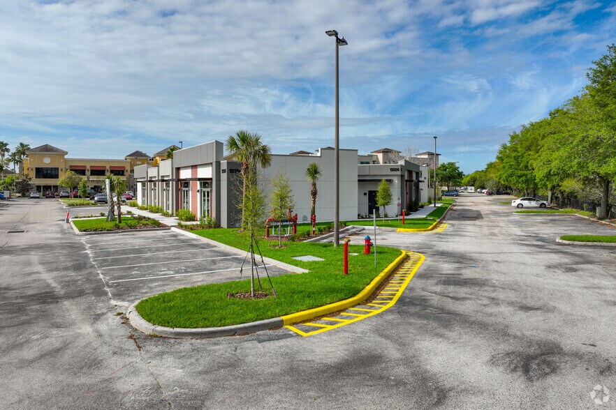 More Photos Of 13504 Village Park Dr, Orlando Medical For Sale