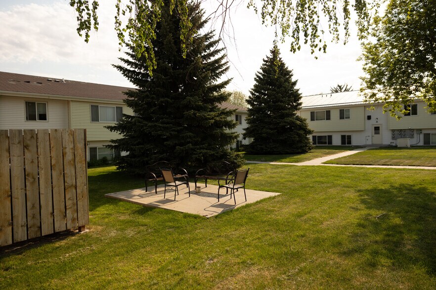 More Photos Of 1000 4th Ave SW, Conrad Apartments For Sale