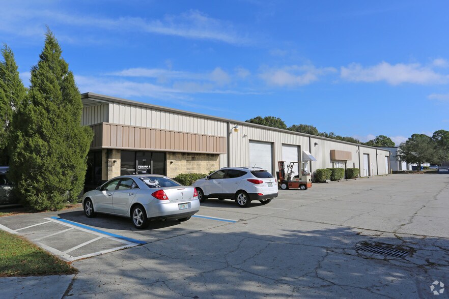 More Photos Of 855 Dunbar Ave, Oldsmar Warehouse For Lease