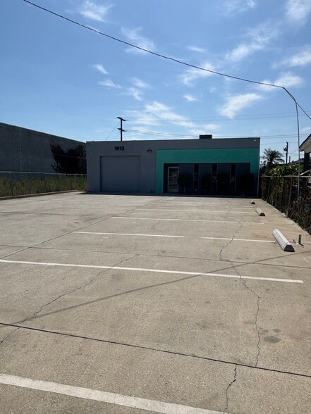More Photos Of 1913 Merced Ave, South El Monte Warehouse For Lease