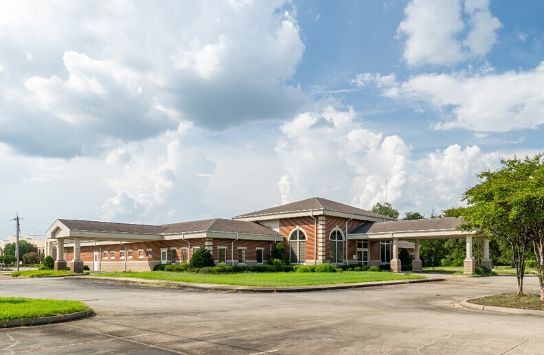 More Photos Of 310 Home Blvd, Galesburg Medical For Sale