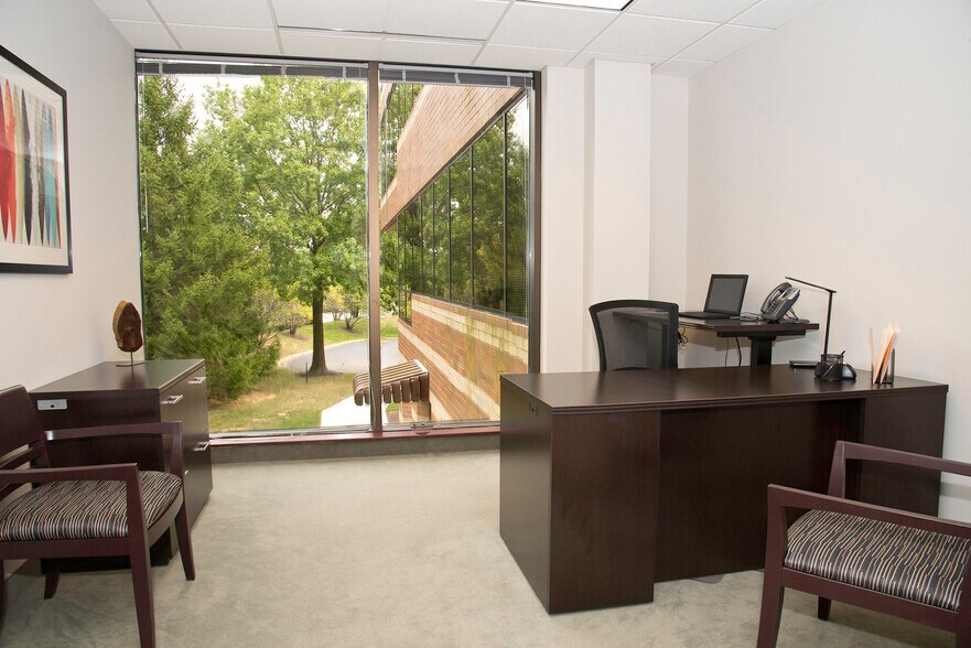 More Photos Of 101 Lindenwood Dr, Malvern Unknown For Sale
