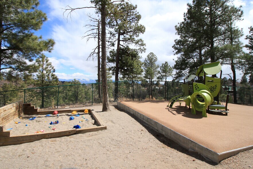 More Photos Of 4600 Esperanza, Los Alamos Flex For Sale