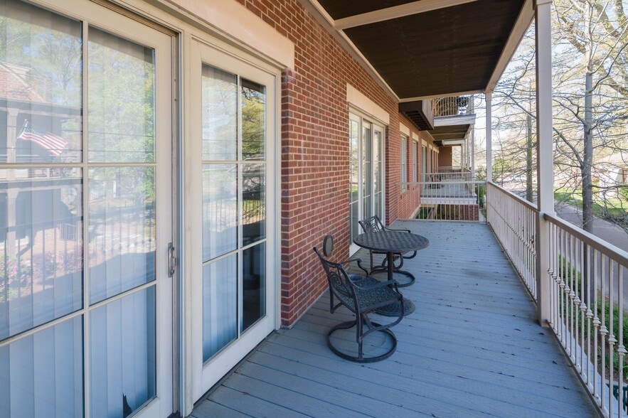 More Photos Of 1200 Jefferson Ave, Oxford Office For Lease