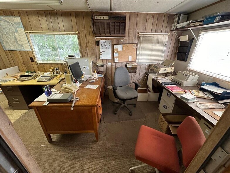 More Photos Of 14 Railroad Ave N, Blomkest Warehouse For Sale