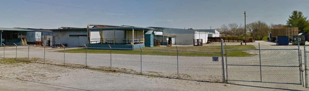 More Photos Of 1383 Industrial Blvd, Crossville Manufacturing For Sale