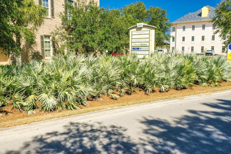 More Photos Of 141 E Mack Bayou Loop, Santa Rosa Beach Medical For Lease