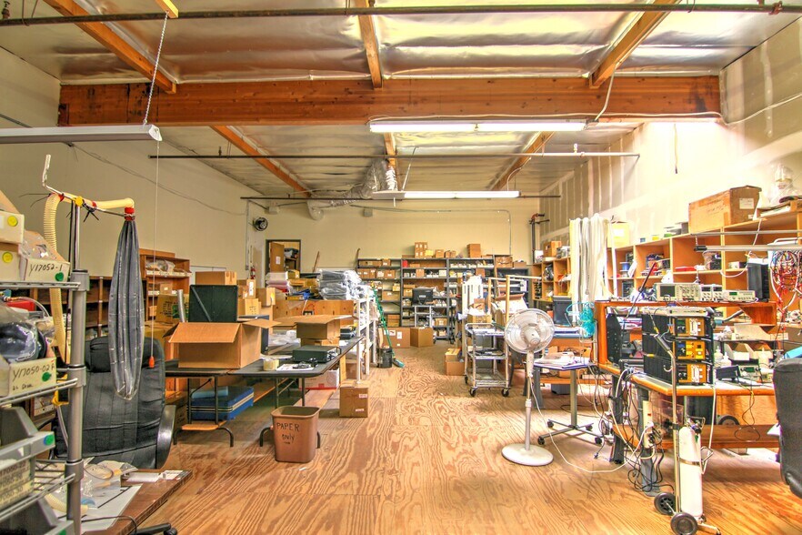 More Photos Of 4125 Market St, Ventura Light Manufacturing For Sale