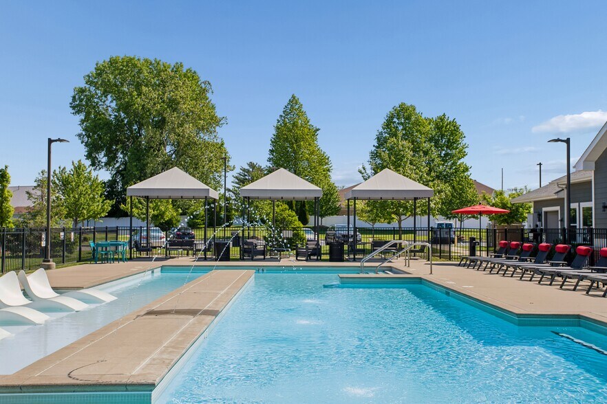 More Photos Of 1 Campus Edge Dr, Edwardsville Apartments For Sale