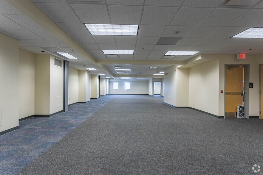 More Photos Of 4824 Liberty Ave, Bloomfield Medical For Lease