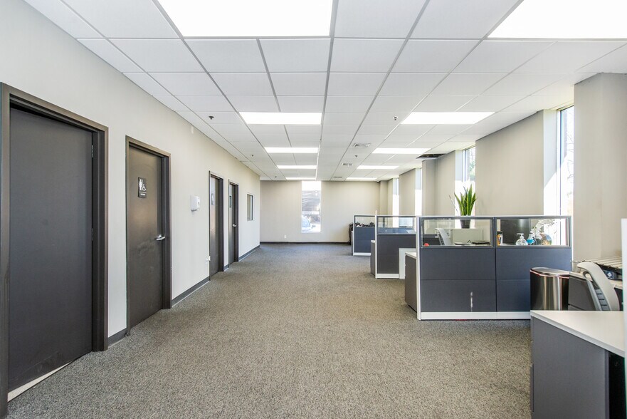 More Photos Of 310 Paterson Plank Rd, Carlstadt Manufacturing For Lease