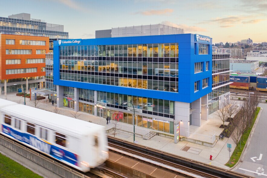 More Photos Of 438 Terminal Av, Vancouver Office For Lease