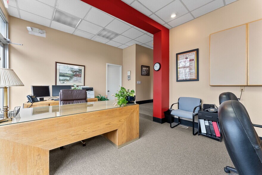 More Photos Of 940 Beaver Grade Rd, Coraopolis Office Residential For Sale