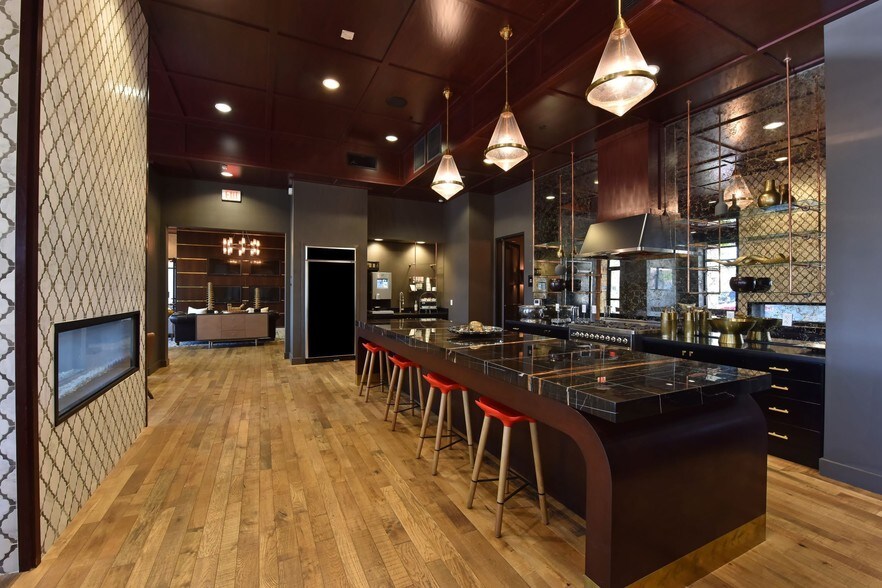 More Photos Of 7350 E Stetson Dr, Scottsdale Apartments For Lease