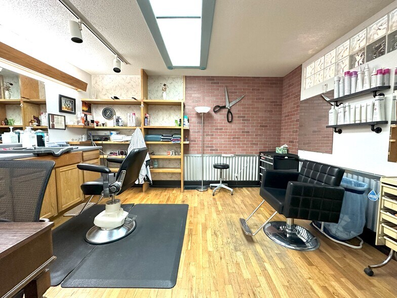 More Photos Of 1809 W Colorado Ave, Colorado Springs Freestanding For Sale