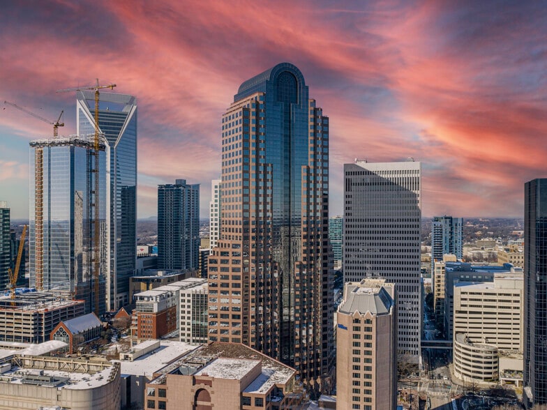 More Photos Of 301 S College St, Charlotte Office For Lease
