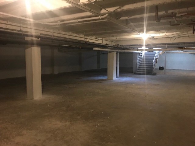 More Photos Of 2769-2787 N Milwaukee Ave, Chicago Coworking Space
