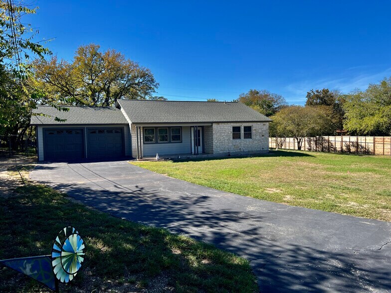 More Photos Of 16001 Awalt Dr, Austin Office For Sale