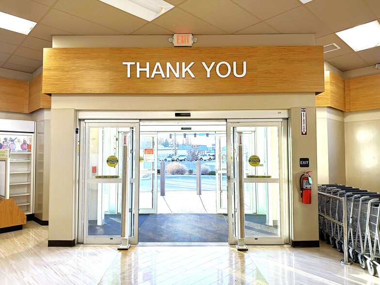 More Photos Of 636 N Main St, Phoenix General Retail For Lease