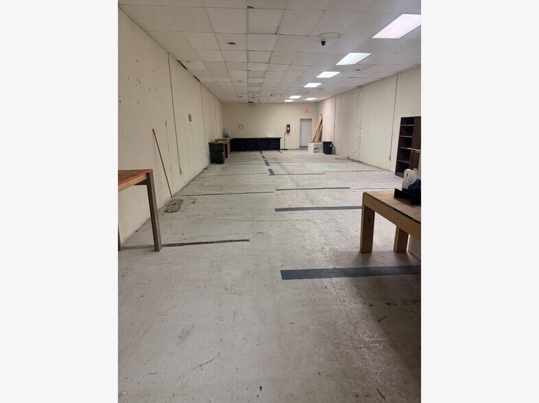 More Photos Of 338 N Washington Ave, Pulaski Office For Lease