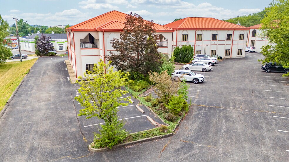 More Photos Of 3120 Collins Ferry Rd, Morgantown Medical For Sale