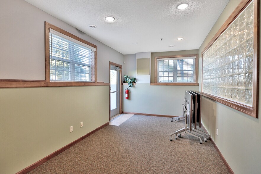 More Photos Of 2191-2195 Northdale Blvd NW, Coon Rapids Office For Sale