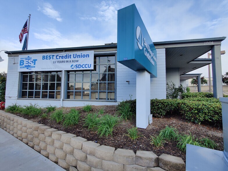 More Photos Of 1004 Rosecrans St, San Diego Bank For Lease