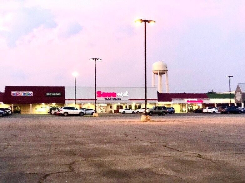 More Photos Of 1110-1190 Julian R Allsbrook Hwy, Roanoke Rapids Unknown For Lease