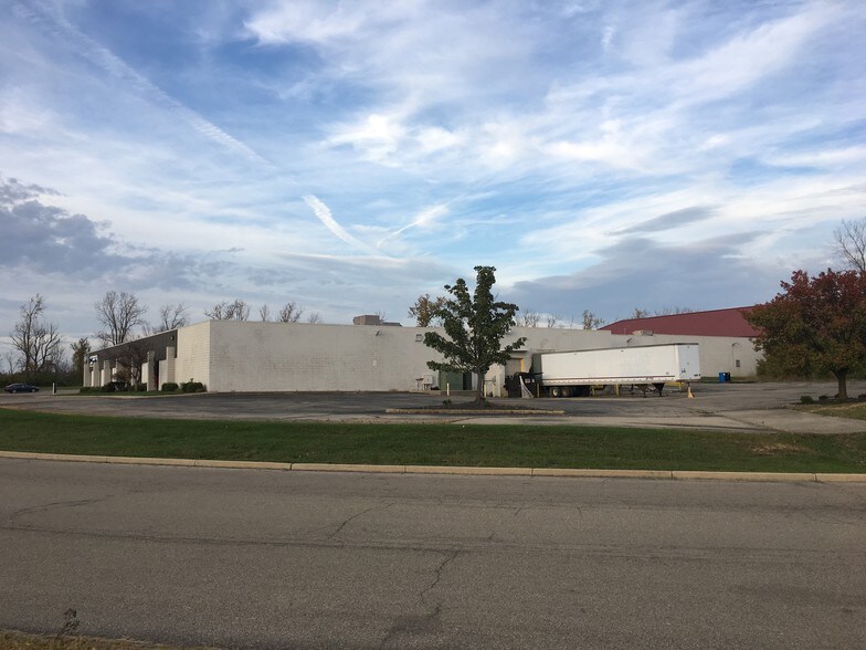 More Photos Of 1170 Industrial Park Dr, Vandalia Warehouse For Sale