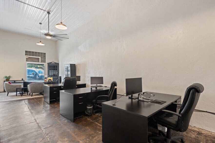 More Photos Of 1116 Austin St, Hempstead Storefront Retail Office For Sale