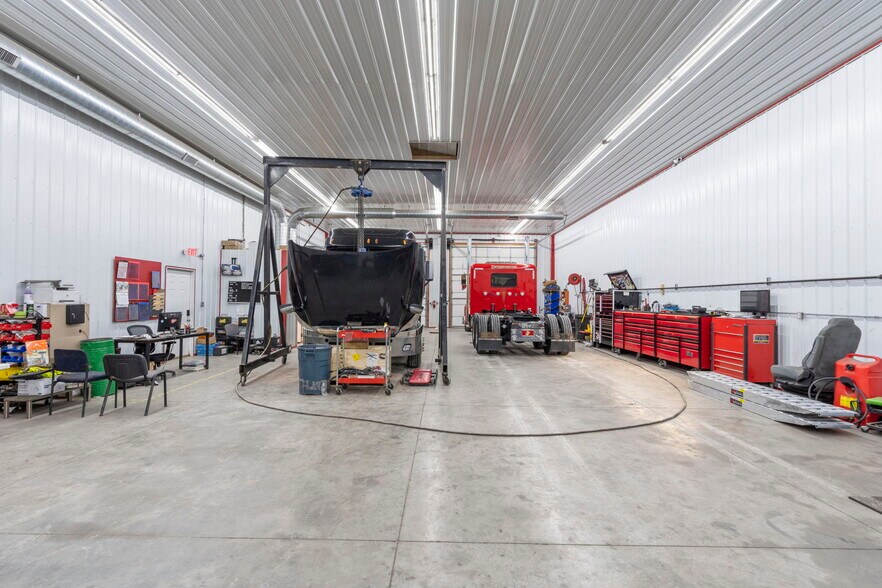 More Photos Of 317 US-60, Billings Truck Terminal For Sale