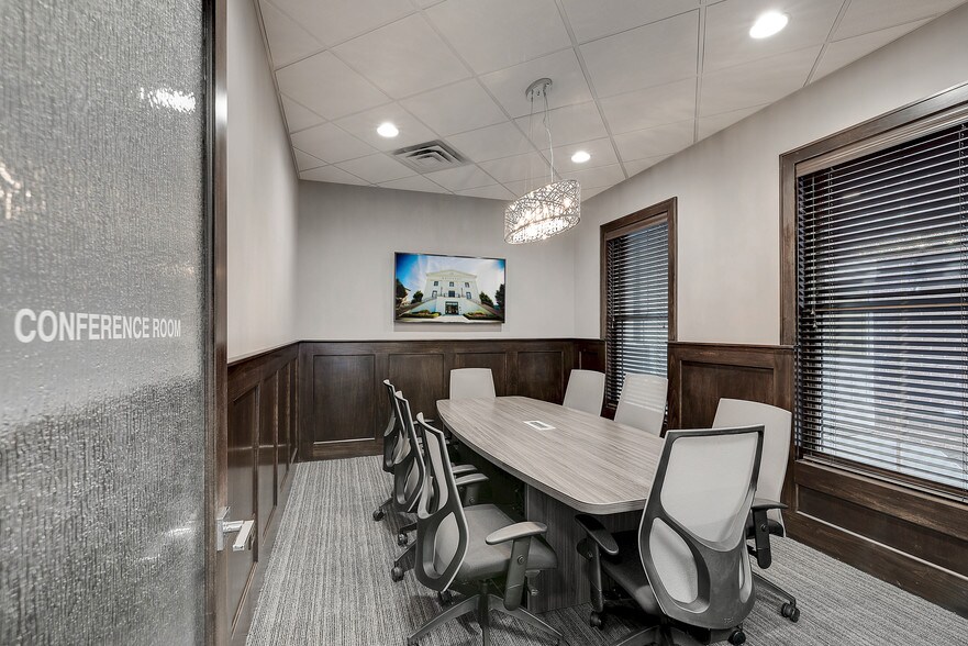 More Photos Of 1905 S New Market St, Carmel Coworking Space