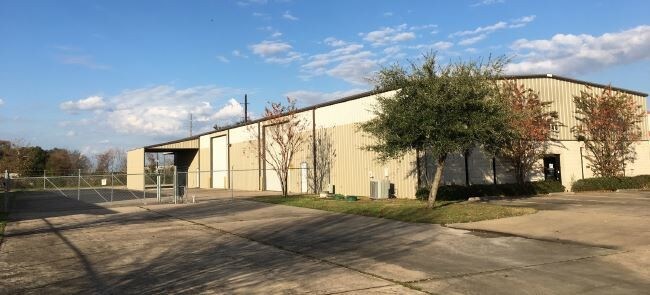 More Photos Of 4240 South Dr, Houston Warehouse For Lease