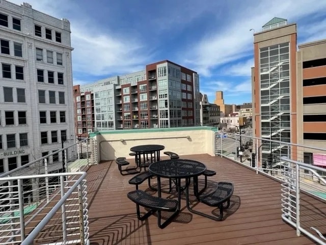 More Photos Of 101 S Washington St, Green Bay Loft Creative Space For Lease