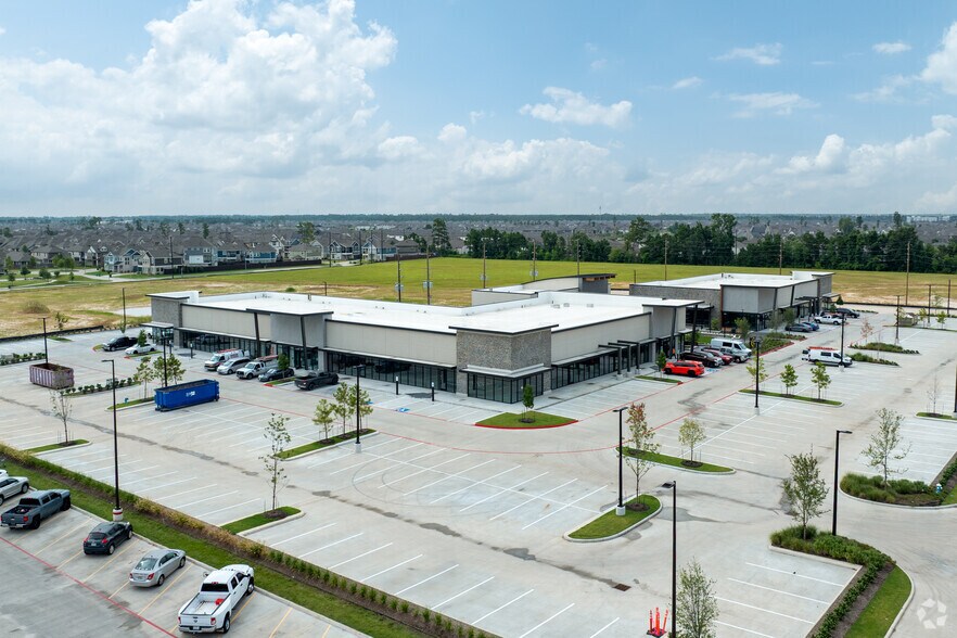 More Photos Of SEC of Woodland Hills Dr @ Madera Run Parkway, Atascocita Unknown For Lease
